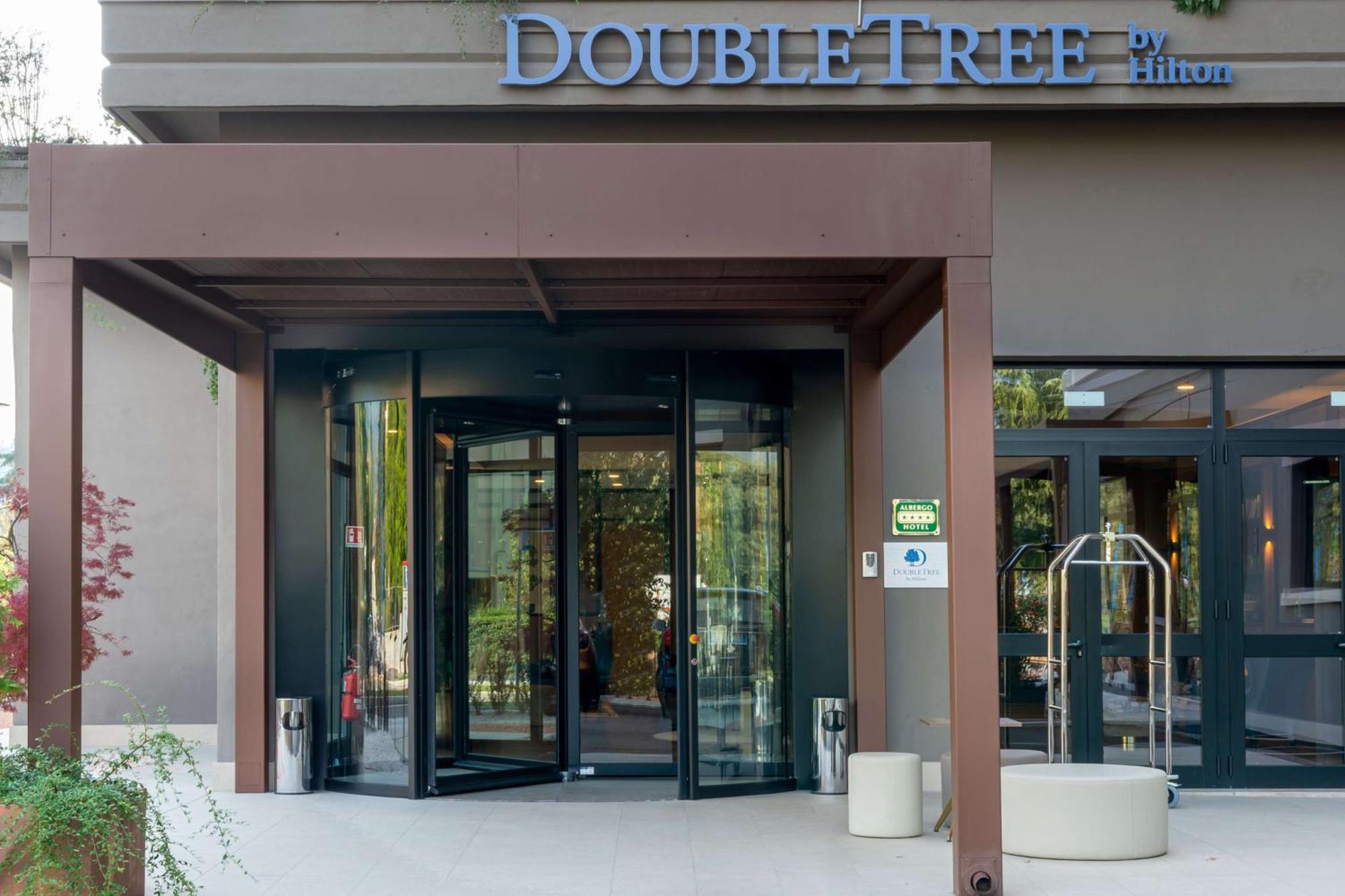 Doubletree By Hilton Brescia Hotel Luaran gambar